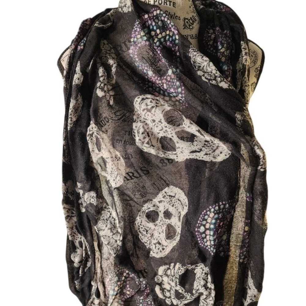 Black Skull Pearl Print Infinity Scarf Goth Halloween Lightweight